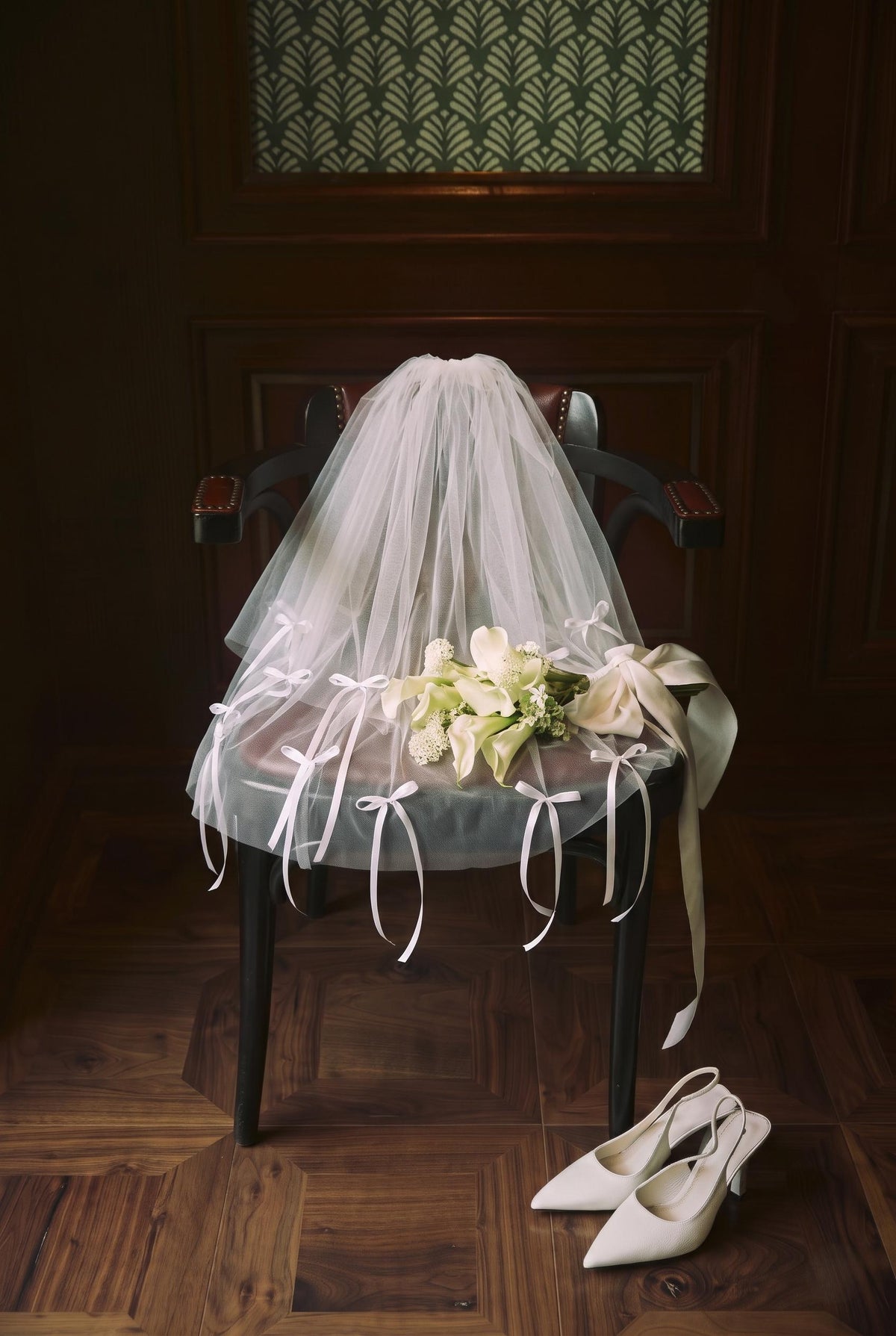 Belle Long Ribbons Veil