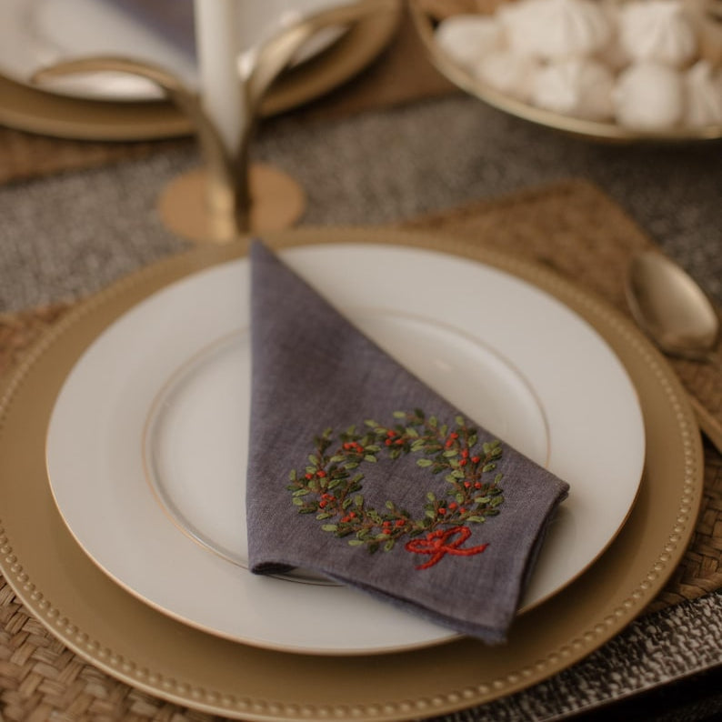 Embroidered Christmas Napkins, Premium Handmade Linen Festival Napkins, Christmas Table Gift Set