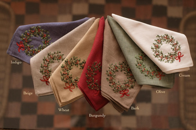Embroidered Christmas Napkins, Premium Handmade Linen Festival Napkins, Christmas Table Gift Set