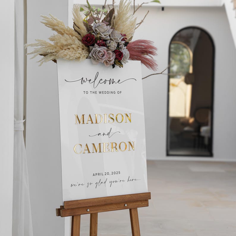 Custom Acrylic Wedding Sign With 3D Mirror Gold Names, Modern Welcome Sign, Wedding Decoration