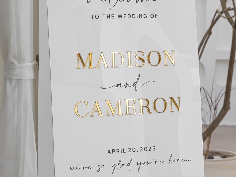 Custom Acrylic Wedding Sign With 3D Mirror Gold Names, Modern Welcome Sign, Wedding Decoration